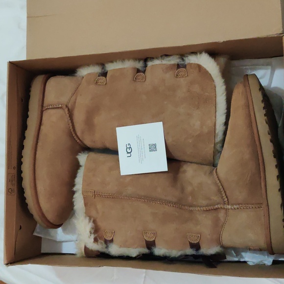 UGG Bailey Bow Tall II Boot - Picture 1 of 8